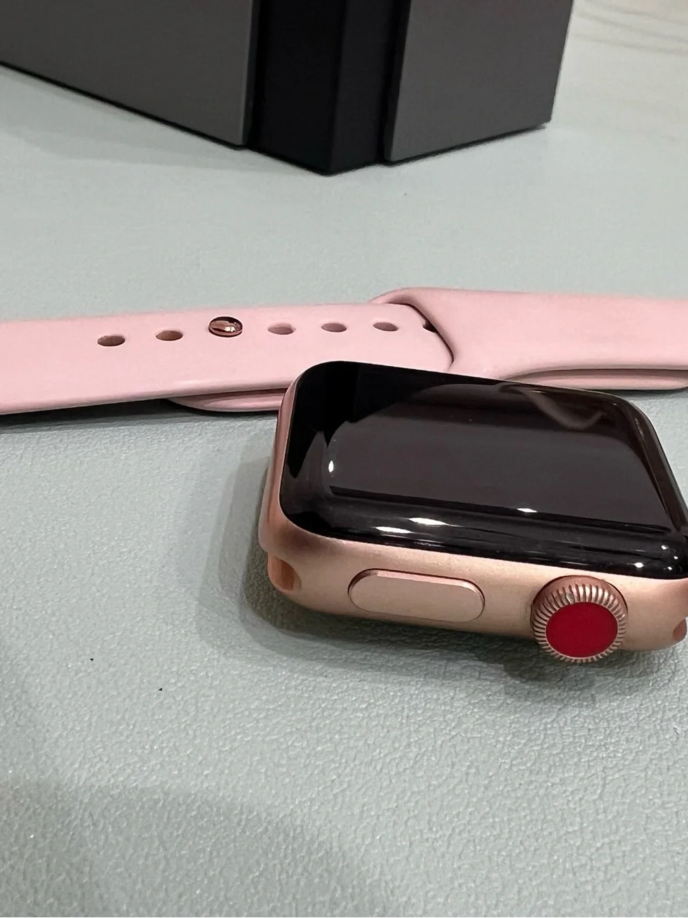 Apple Watch Series 3 GPS + Cellular 38MM Rose Gold Aluminum Pink Silicone Band